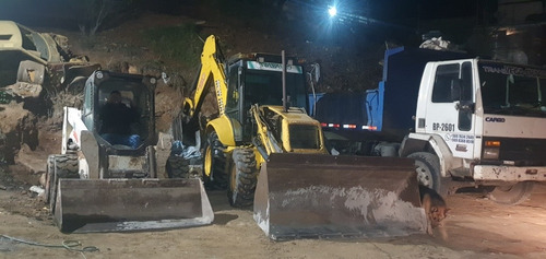 Imagen 2 de 5 de Retiros De Escombros, Demoliciones Limpieza De Terreno Flete