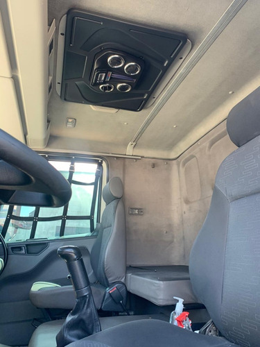 Caminhão Vw 24-280 Constellation 6x2 Leito Trucado 2014
