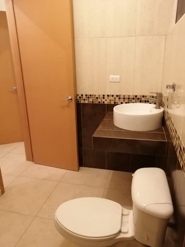 Preciosa Casa En Sonterra, 3 Habitaciones, 2.5 Baños, Equipada, 2.5 Baños,.