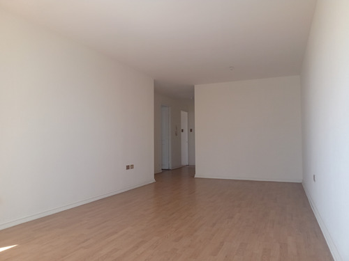 Venta De Departamento En Avenida Peru De Recoleta 2d 2d 