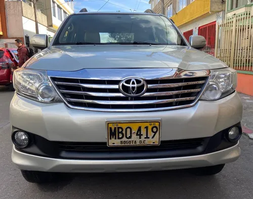 Toyota Fortuner 2.7 cc gasolina automática 4*2.