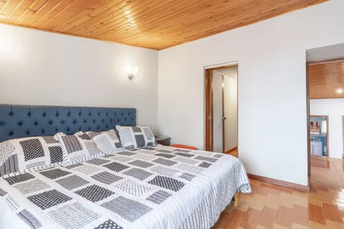 Casa En Venta En Batán. Cod V8277