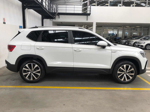 Imagen 21 de 25 de Volkswagen Taos 2023 1.4 250 Tsi Highline