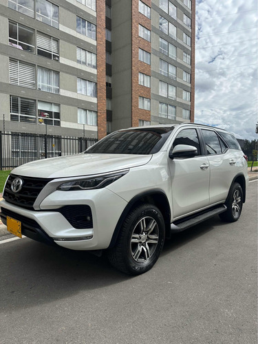 Toyota Fortuner 2.4 Diesel Sw