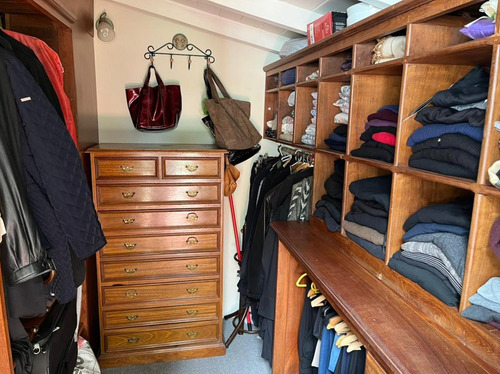 Imagen 11 de 25 de Challet En 2 Plantas , 3 Dorm , Hermoso Jardin, Cerca De Av Del Libertador