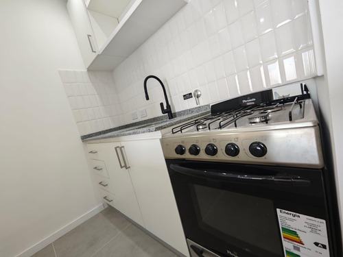 5 Entre 42 Y 43 La Plata -monoambiente Amoblado En Alquiler