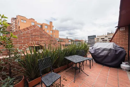 Apartamento En Arriendo En Los Rosales. Cod A1602