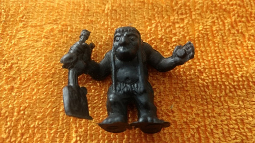 Figura Charon Negro Monstruos De Bolsillo Sonrics Original! (Usado)