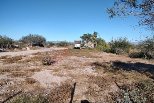 Terreno En Centenario Con Frente De Carretera