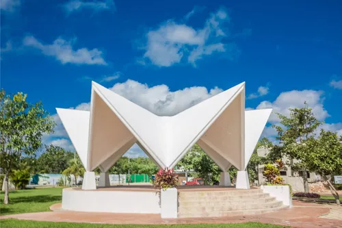 Casa Con Jardín Y Alberca Privada, Huayacan, Cancun.