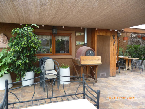 Casa En Venta De 2 Dorm. En Lo Barnechea