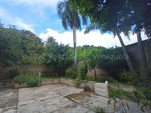 Imagen 14 de 17 de Casa En Venta Urb El Toro, Las Delicias. Maracay 23-10151 Hc