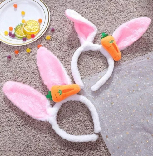 Tiara Orelhinha De Coelho De Pelúcia Com Cenourinha Páscoa Cor Rosa