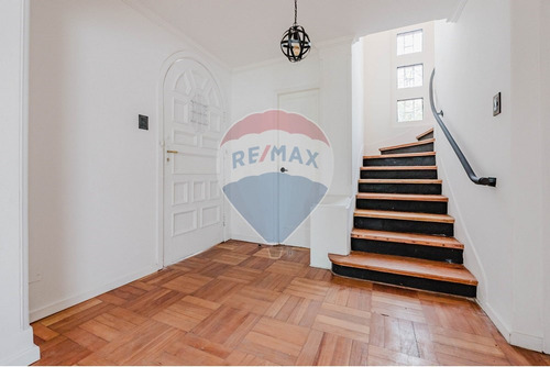 Casa Con Uso Habitacional Y Comercial En Ñuñoa