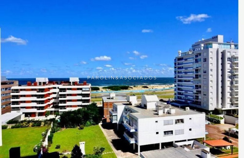 Apartamento En Venta De 2 Dormitorios En Icon Brava Tower, Punta Del Este.