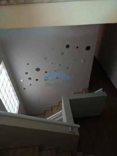 Imagem 26 de 28 de Sobrado Com 3 Dormitórios À Venda, 266 M² Por R$ 800.000,00 - Jardim Dos Camargos - Barueri/sp - So0023