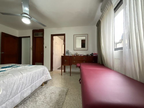 Imagen 12 de 20 de De Oportunidad Apartamento En Venta En Bella Vista, Cercano A Sectores Como Mirador Sur, Mirador Norte, Cacicazgos, Urbanización Real, Sarasota, Anacaona, Piantini, Renacimiento, Santo Domingo