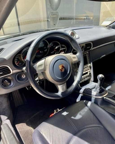 Imagen 6 de 8 de Porsche 911 3.8 Carrera 2 S 2005