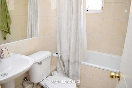 Casa En Venta De 4d/4b En Huechuraba