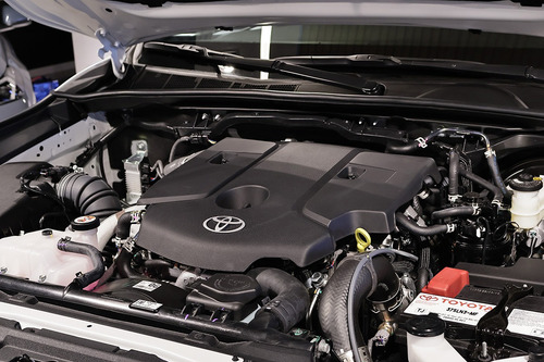 Toyota Hilux Gr-sport Iv Gr4 4x4 2.8 Tdi 6 At 224cv