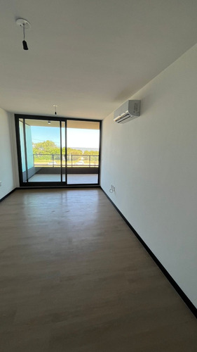Apartamento Frente Al Mar, Con Parrillero, Garaje, Amplia Terraza