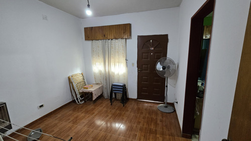 Casa 3 Ambientes Con Patio Y Cochera Cubierta Sobre Carmen Puch Esquina Adolfo Alsina