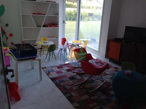 Monoambiente Venta En Torre Con Servicios Piso Alto Sobre Avenida Roosevelt Punta Del Este - Ref : Eqp5992