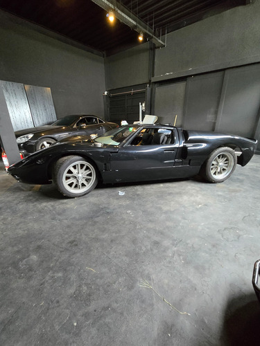 Ford Gt40 (no Cobra, No Mustang)