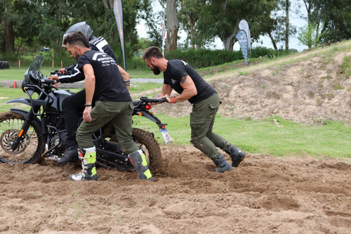 Imagen 2 de 10 de Mototrailpark - Clinicas Clases De Off Road Para Motos Trail