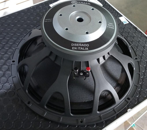 Bocina Krack 18 Pul 2400w Bobina 4 In Out Profesional 2 Pzas Negro