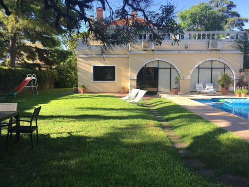 Imagen 7 de 24 de Casa De 4 Dormitorios - Pileta - Fisherton