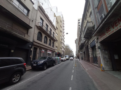 Imagen 3 de 14 de Rincón Casi Plaza Matriz, Mega Local De 10 Mts De Frente, 700 M2 Construídos !!