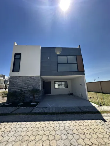 Vendo Casa En Lomas De Angelópolis Iii