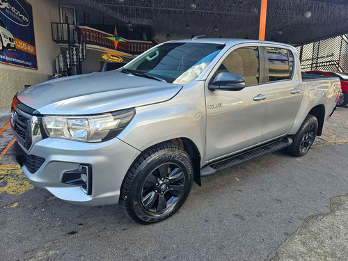 Toyota Hilux 2.8 Sr Cab. Dupla 4x4 Tdi Aut. 4p