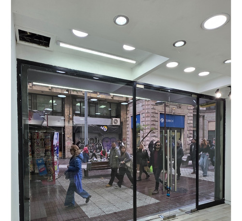 Moderno Local Comercial, Colindante Acceso Mall Vivo Imperio