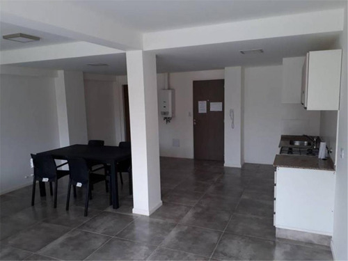 Imagen 6 de 7 de Departamento 1 Dormitorio Al Contra Frente , Pellegrini 500-