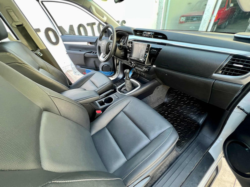 Toyota Hilux 2.8 Cd Srx 177cv 4x4