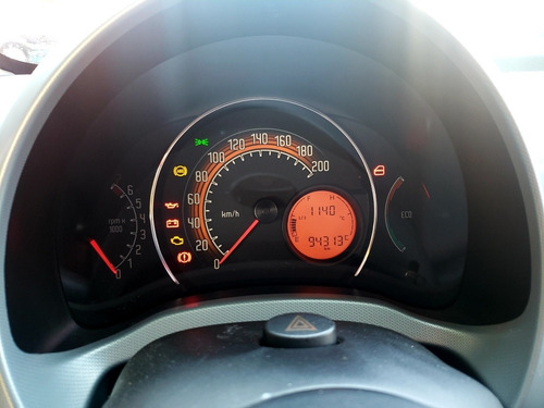 Imagem 8 de 9 de Fiat Uno 2014 1.4 Economy Flex 5p