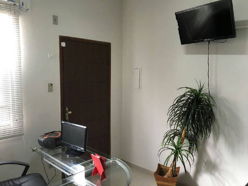 Imagem 17 de 18 de Sala Com Armários Fixos - 19257