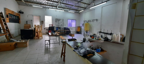 Imagen 13 de 22 de Gran Oportunidad...vende O Vende ...casa De 4 Ambientes Con Galpón De 100 Metros ... Buen Estado...consúltenos