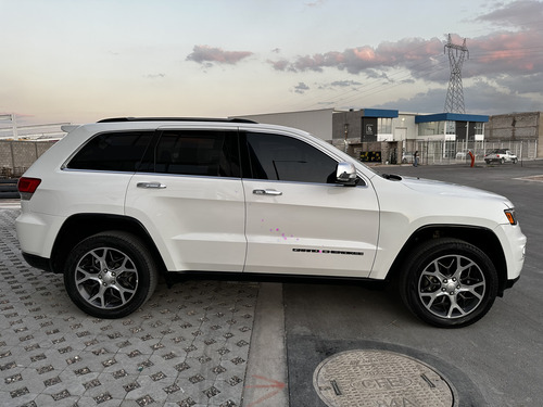 Jeep Grand Cherokee 3.6 Limited Lujo 4X2 At