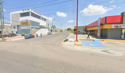 Terreno En Venta En Chula Vista ( Av. De La Luz)