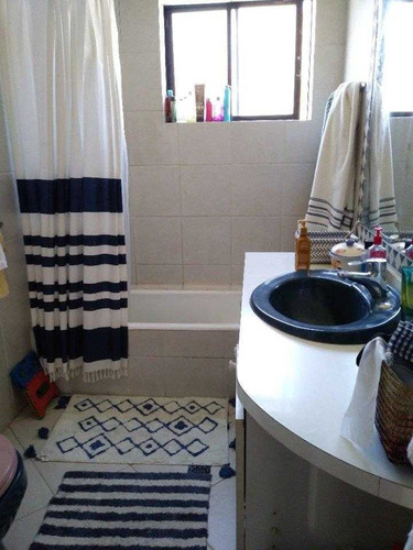 Casa En Los Acacios, 320 M², 6 Dormitorios, Cerca De Clínica