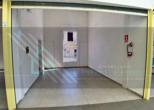 Locales Comerciales En Paseo De Compras Reus