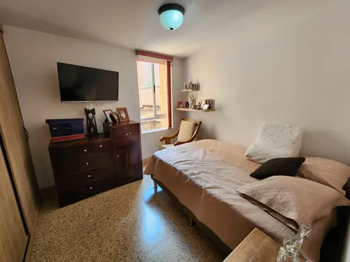 Apartamento En Venta En Laureles, Primer Parque. Cod V12107