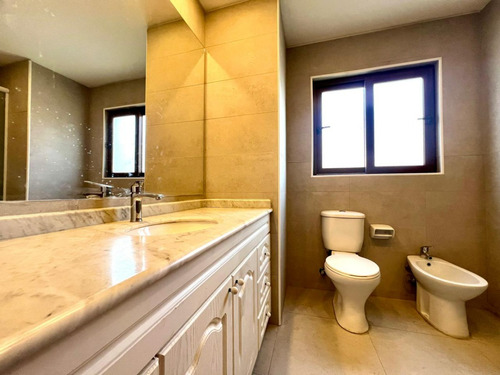 Arriendo Casa En Exclusivo Condominio, Los Trapenses