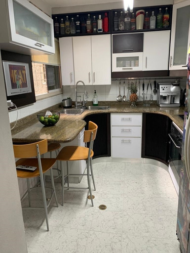 Imagen 13 de 16 de Bello Apartamento Con Todos Los Servicios Ininterrumpidos En Bello Monte