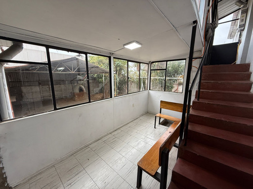 Casa Con Amplio Terreno Para Remodelar En Valparaíso