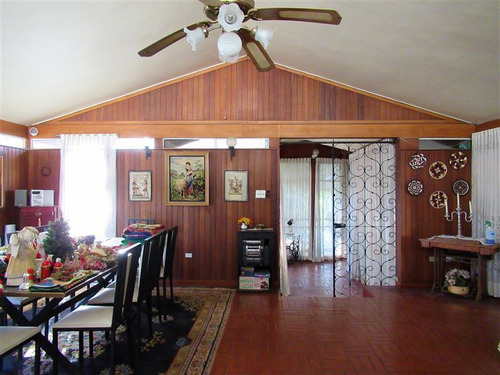Casa En Venta De 8 Dorm. En La Florida