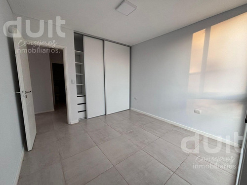 Vendo Departamento De 3 Dormitorios En Complejo Con Pileta.